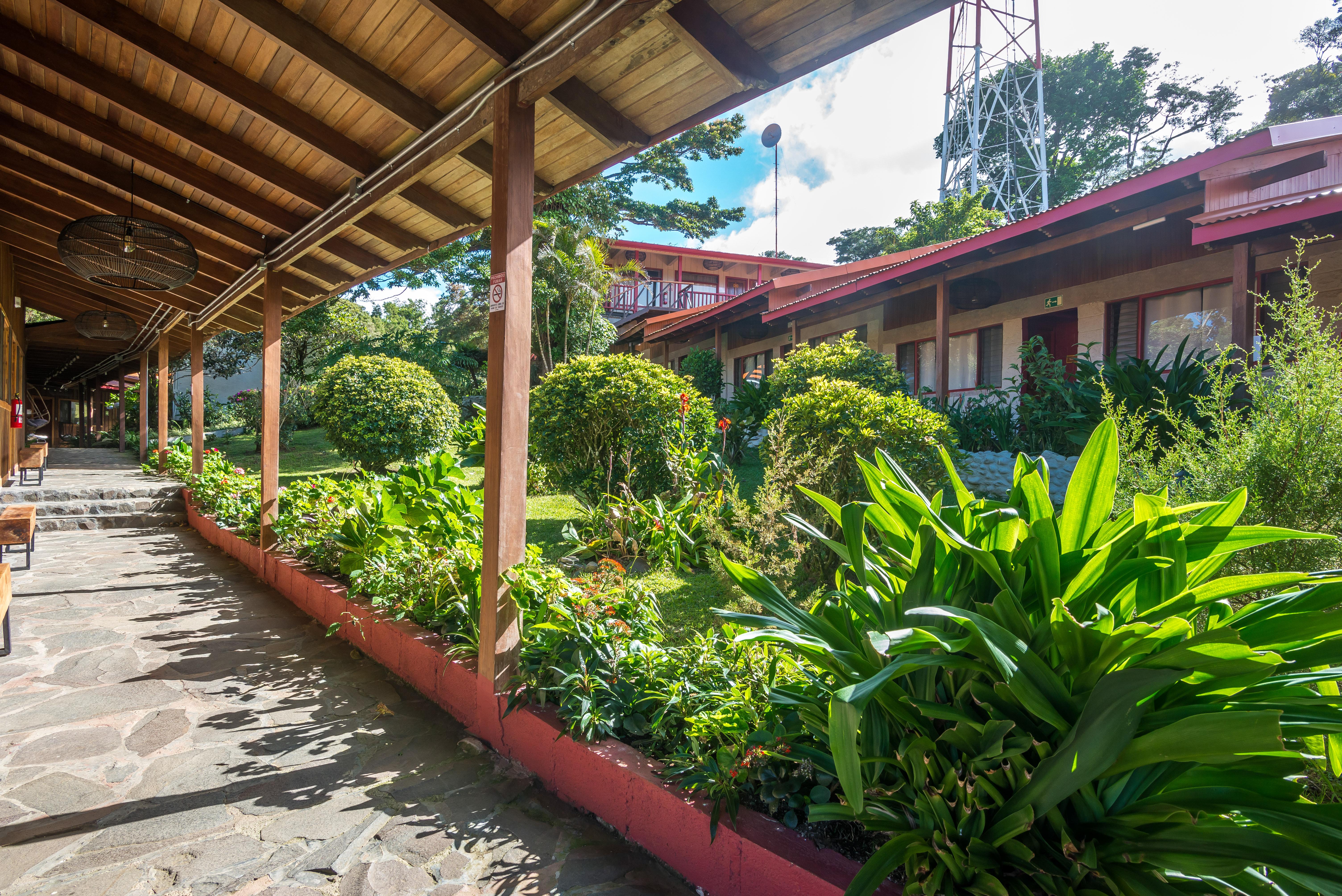 Selina Monteverde Hotel Exterior photo